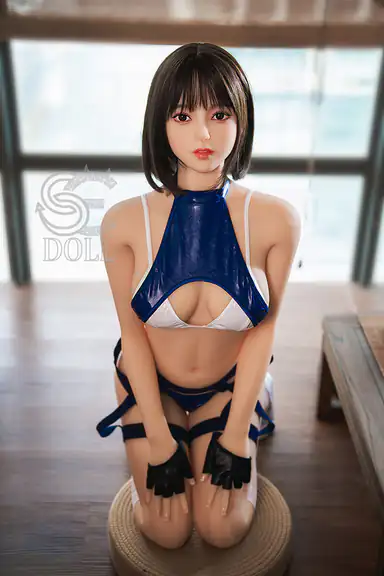 163cm / 5ft4″ E-cup Melody.E