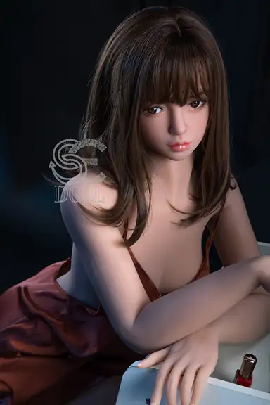 166cm / 5ft5″ C-cup Mika.A (Alice)