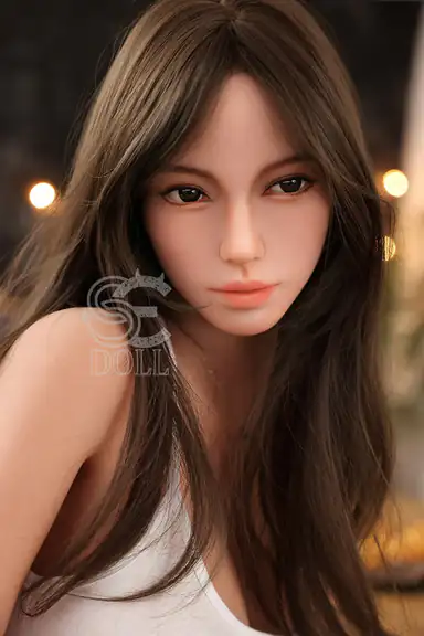 168cm / 5ft6″ F-cup Harper.B