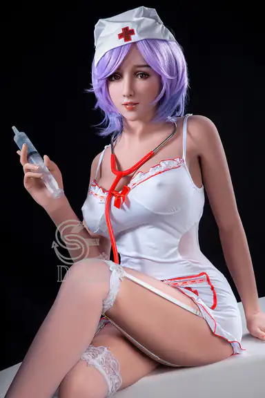 168cm / 5ft6″ F-cup Monica.A
