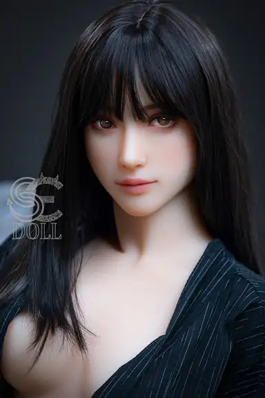 166cm / 5ft5″ C-cup Aurora.A