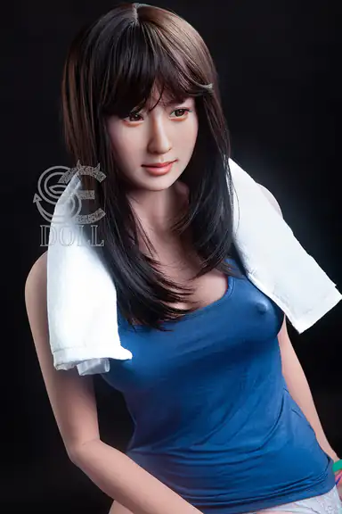 163cm / 5ft4″ E-cup Nana.A
