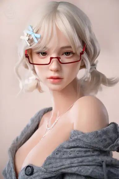 T161cm / 5ft3″ C-cup Miki (Full silicone body with realistic skin texture)