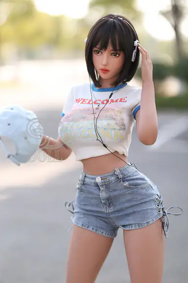 161cm / 5ft3″ F-cup Yuuki.D (Stella)