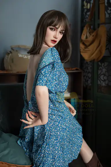 Voluptuous 163cm S44 Molly