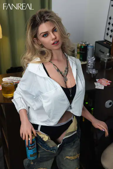 168cm/5ft6 F-cup Silicone – Maria